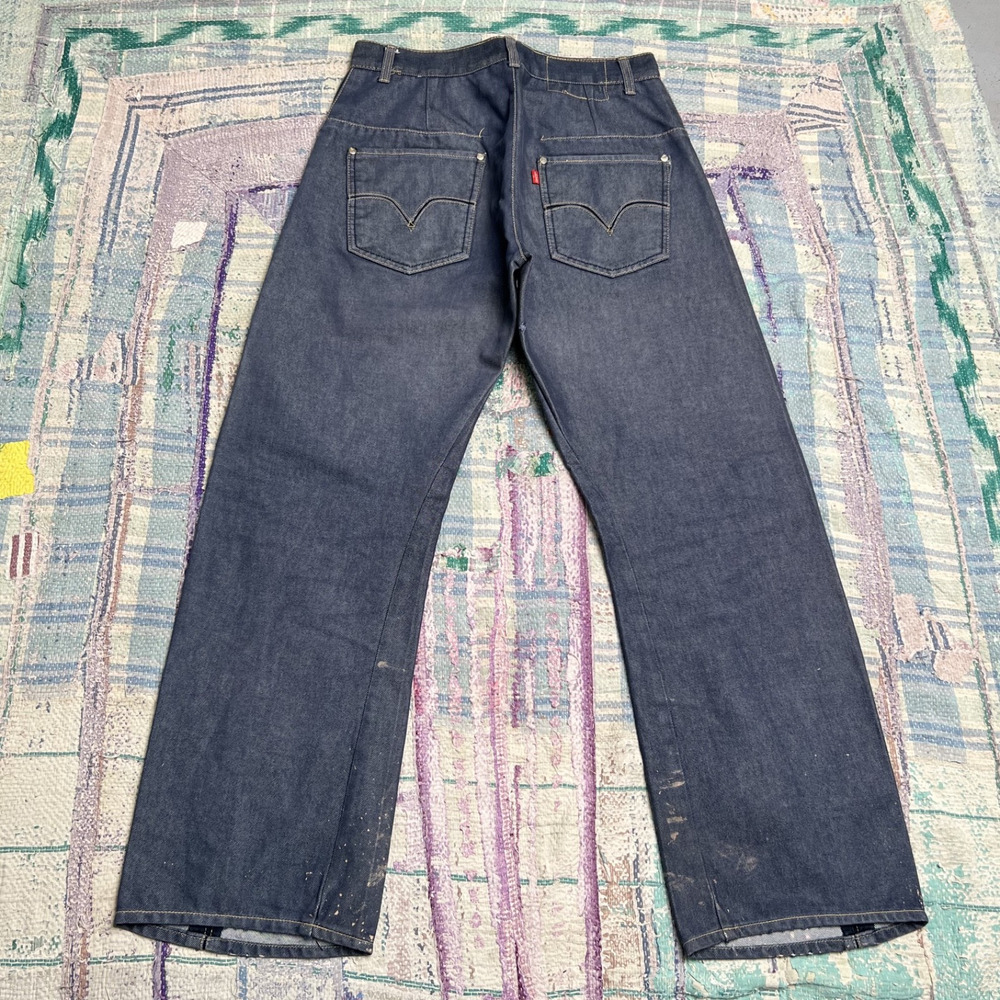 Vintage Levis Engineered Jeans Mens Blue Dark Wash Twisted Fits 30x30 READ